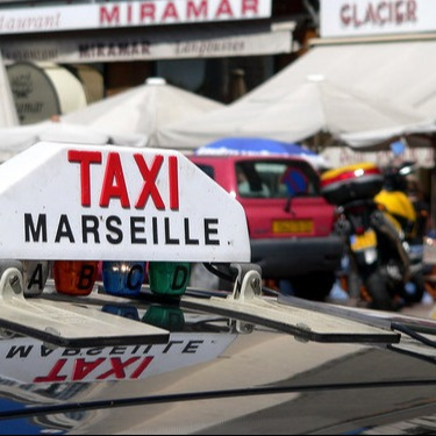 La grogne des taxis contre le covoiturage sanitaire obligatoire