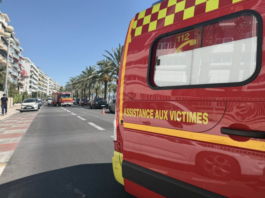 Véhicule de secours et d'assistance aux victimes des sapeurs-pompiers (image d'illustration)